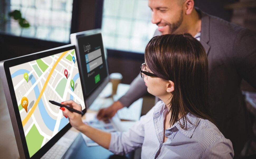 Personas utilizando TMS con una aplicación de mapas